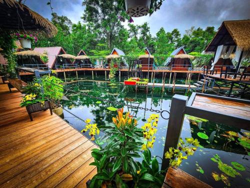 Létesítmények, Ruen Nai Hua BY KOYAD near Nakhon Si Thammarat Repülőtér