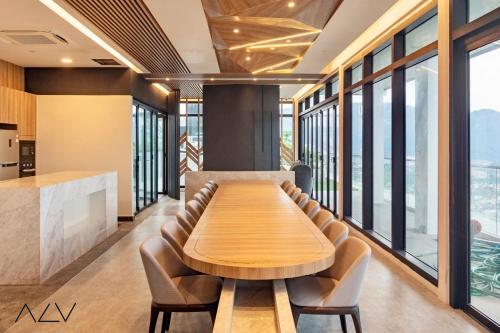 Urban Suites, Signature Collection by Stellar ALV 3