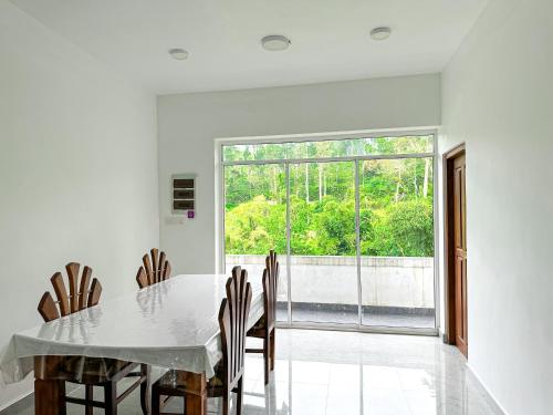 Skats, Heaven Hills Guest House in Maskeliya