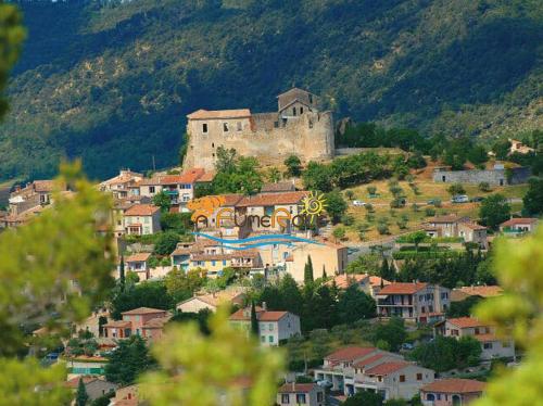 House in the historic center of Greoux - Ideal spa treatments