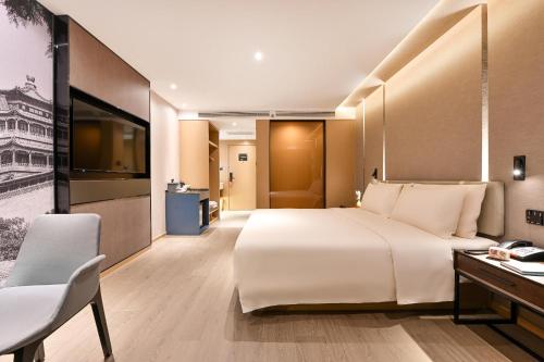 1 queen bed