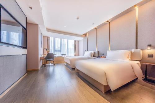 Standard Twin Room room in Atour Hotel Kunming High-Tech Wuyue Plaza