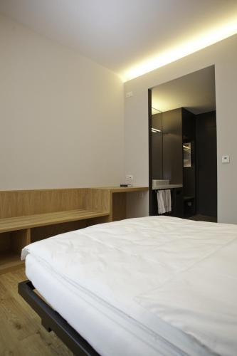 Hotel by Hyve Basel, Базель (фото 3)