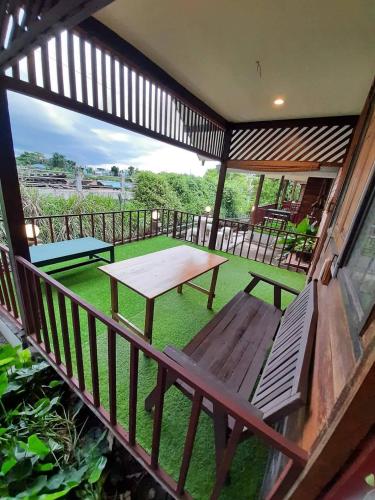 บ้านสุขใจ อัมพวา Room Type - Deluxe Room