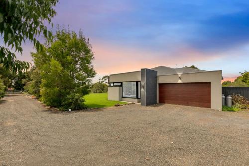 Modern new big and beautiful house near Geelong Torquay