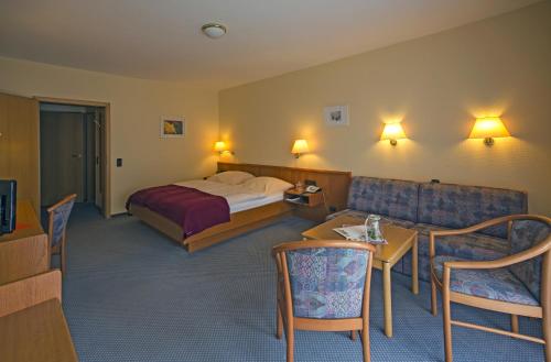 2 queen beds