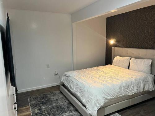 Cozy 2BED 6min EWR NYC DTWN in Newark, USA