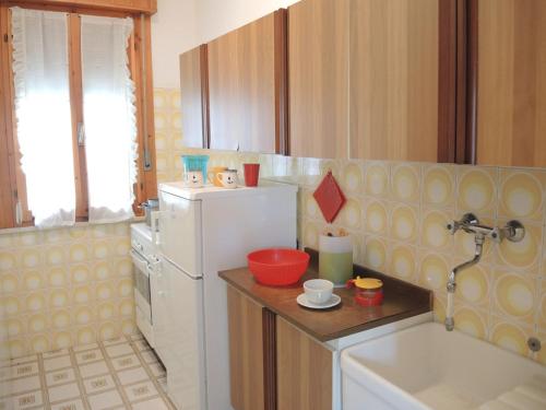 Villa with private garden in Bibione - image 2