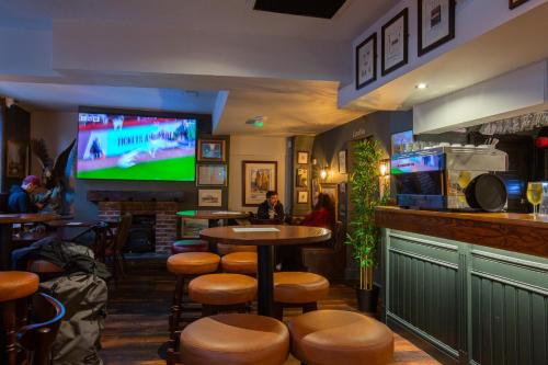 The Crown & Anchor photo 2