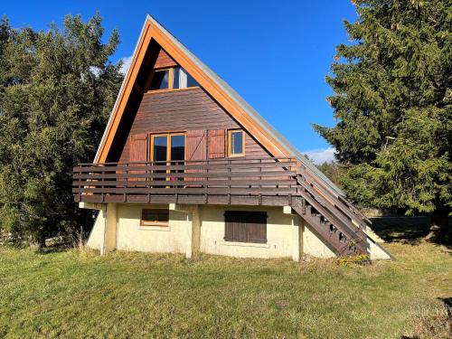 Chalet atypique de charme pour 6 pers - FR-1-761-33 gîte à louer Le Bouilly