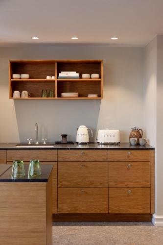 Hypernym Hotel & Suites - image 13