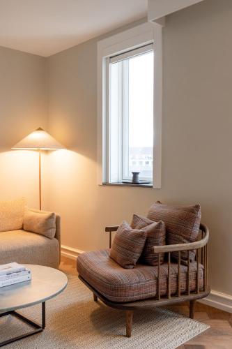 Hypernym Hotel & Suites