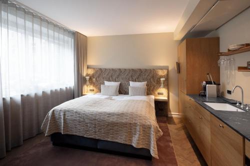 Hypernym Hotel & Suites - image 9