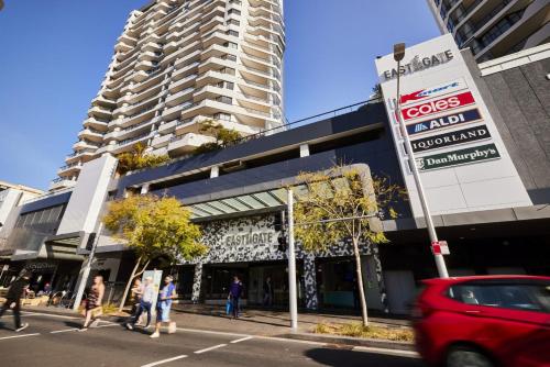 Spectacular City & Harbour Views: Bondi Junction