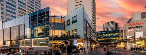 Spectacular City & Harbour Views: Bondi Junction