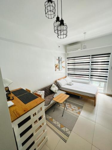 Cool Suites Tower B in Tagaytay 1 Br w/ Balcony