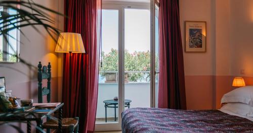 Double Room with Balcony and Sea View