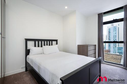 MetaWise Sydney CBD Haymarket Luxe 2Bed Penthouse Aqua - image 11