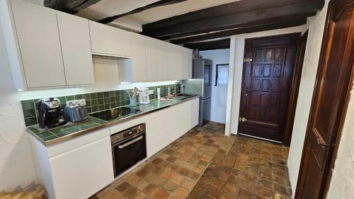 cuisine, Ferienhaus La Belle Vie mit Garten, Meerblick, Gemeinschaftspool, 3 Minuten zum Meer in La Baumette