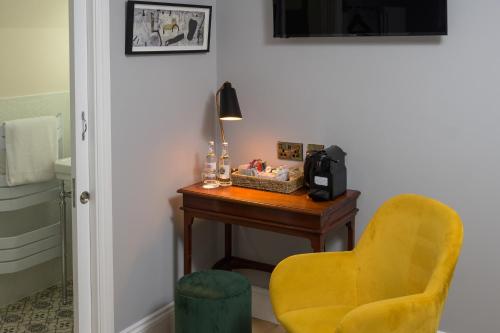 Eight - image 12