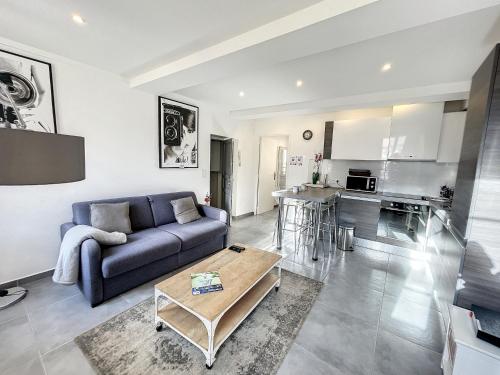 Cannes Croisette Rue Meynadier Palais 1 mn Modern 1 BR by Olam Properties