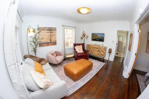 Urban Escape by Mountains w/3BR, Wi-Fi, Laundry