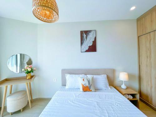 Two-Bedroom Apartment with Balcony image 8