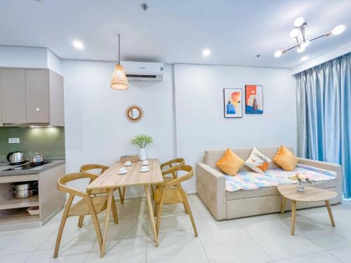 Two-Bedroom Apartment with Balcony image 7
