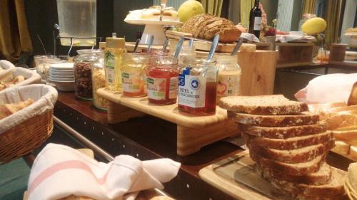 Hôtel Escurial - image 6