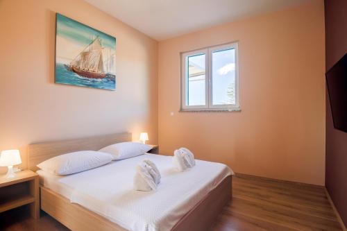 Two-Bedroom Apartment image 3