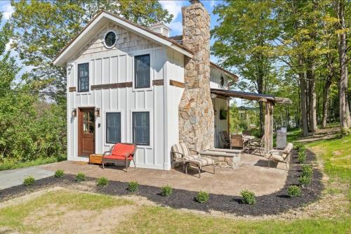 Cozy Two Bedroom Home On Canandaigua Lake