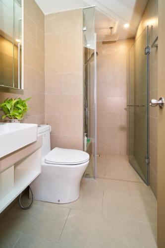 Two-Bedroom Apartment with Balcony image 3