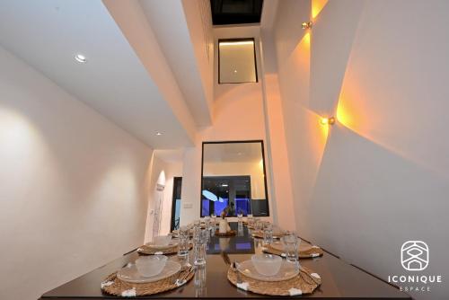 A8010 Villa Kuantan by Iconique BBQ or Pool A8010 Villa Kuantan by Iconique BBQ or Pool