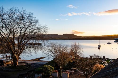 Wateredge Inn - image 13