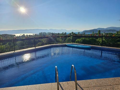 مسبح, Villa Marta Green in راشا