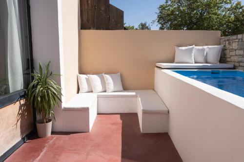 Quintana, a junior villa with private pool!