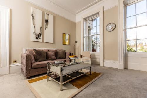 Luxury Apartment - 18 Lansdown Crescent - image 9