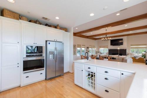 Colorado river access, game room & swimming pool in Smithville, USA