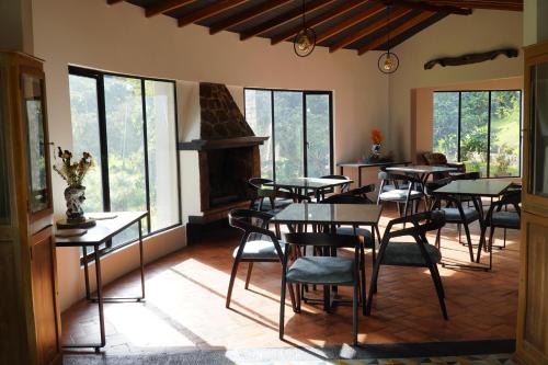 Étterem, AlmazewÁ (AlmazewA) in Choachi