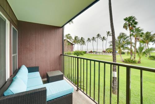 Coastal Kaunakakai Condo with Ocean-View Balcony! in เคานาคาไค