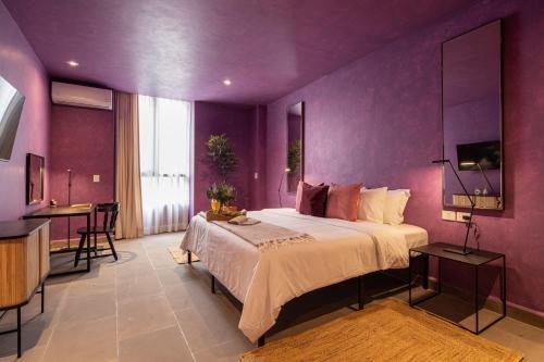 Colorful & Lively Centro Gem 5BR, Rooftop Patio in San Miguel de Allende, Mexico