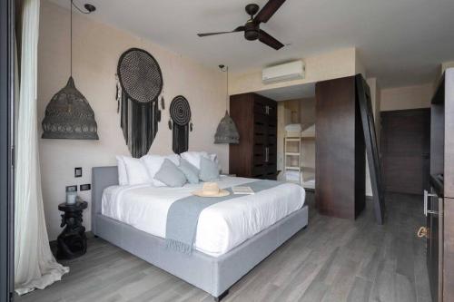 20 Guests Villa 5 min Beach+Rooftop Pool Jacuzzi Spa in Tulum, Mexico