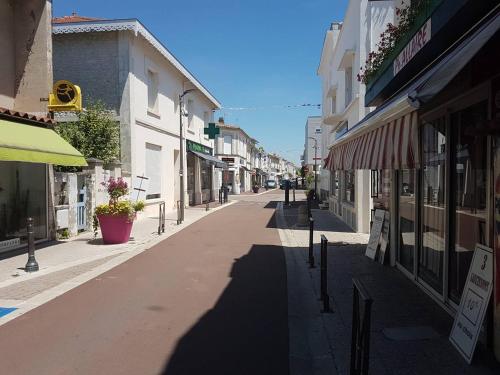 Saint Georges de Didonne - EMPLACEMENT PRIVILIGIE pour un SEJOUR à DEUX ou en SOLO