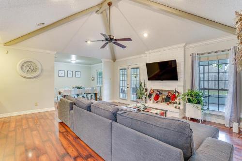 Houston Home with Screened Porch, Near Sugar Land! in Houston, USA