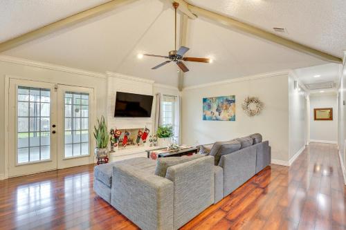 Houston Home with Screened Porch, Near Sugar Land! in Houston, USA
