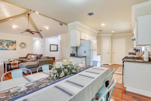 Houston Home with Screened Porch, Near Sugar Land! in Houston, USA