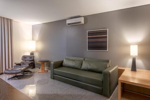 Presidential Suite image 6