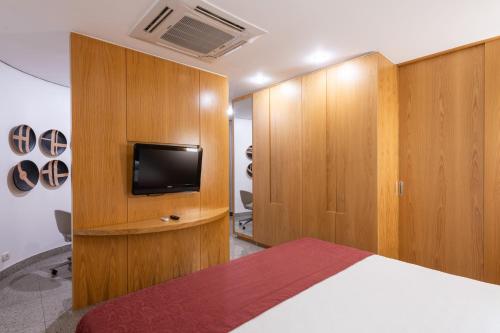 Presidential Suite image 9