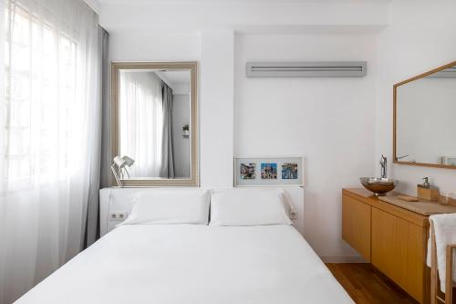 Two-Bedroom Apartment image 8