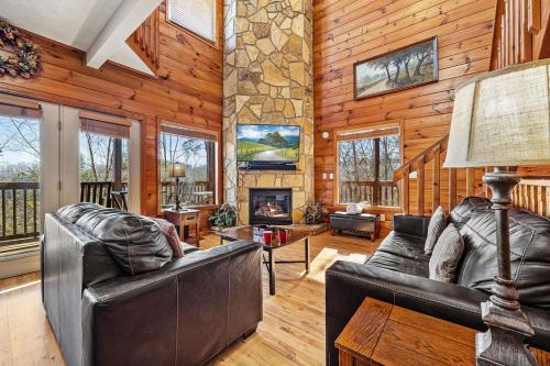 Ole Smoky Retreat - image 6